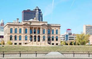 View Image 'Exterior and Des Moines Skyline'
