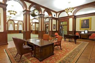 View Image 'Ruan Laureate Room'